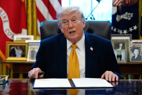 Трамп підписав закон про «пекельні санкції»: мита до 100% для покупців російськи