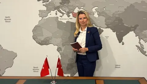 «України в Туреччині стало набагато більше»: письменниця Олена Литвиненко про зміни за десять років