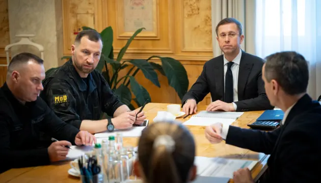 Корецький вимагає прискорити ідентифікацію тіл репатрійованих