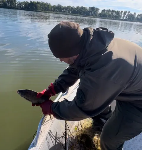 На Дніпрі біля Черкащини виявили 270 метрів браконьєрських сіток