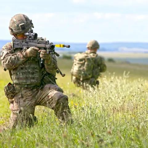 Британська армія скорочує навчання через брак грошей