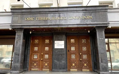 ОГП каже, що підозри директору НАБУ не було, Кравченко наполягає на своєму
