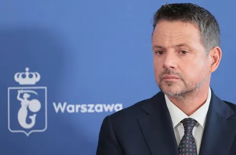 У Варшаві зібрали понад 40 тисяч підписів за референдум про відставку мера