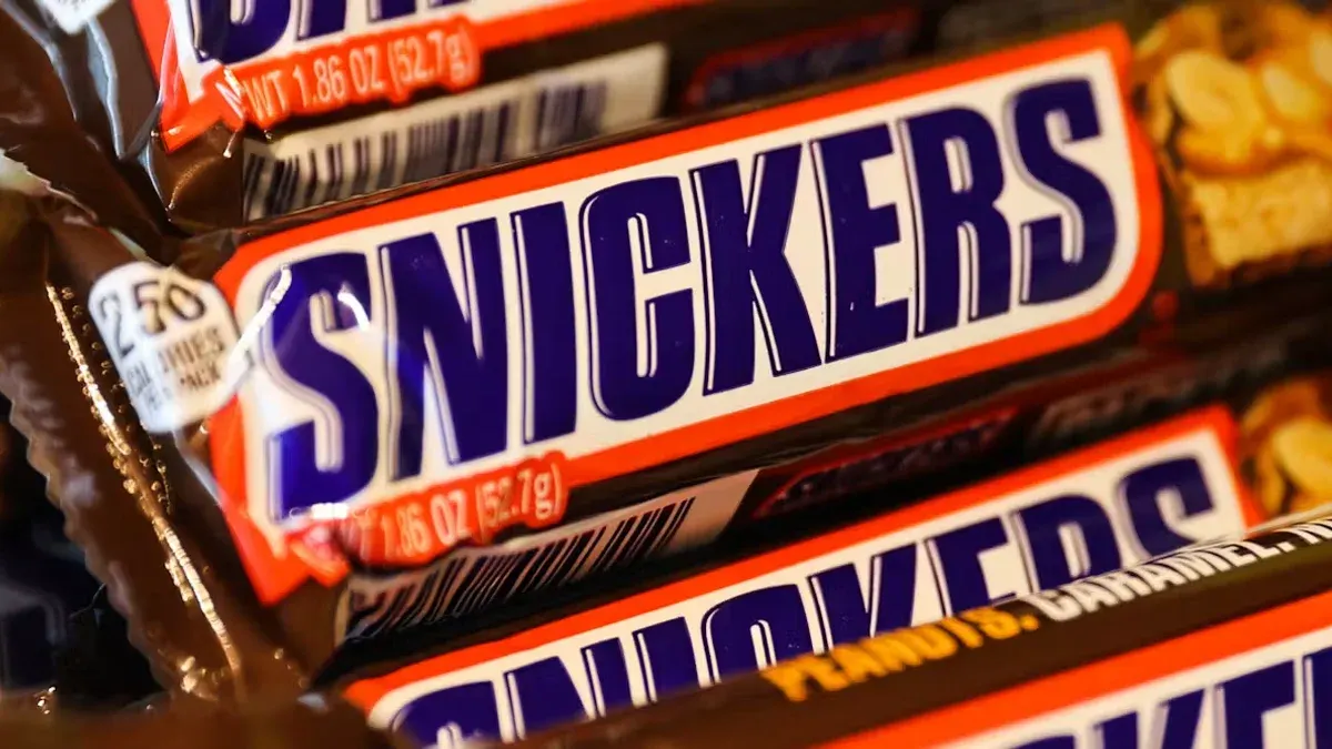 На честь кого насправді назвали Snickers: історія, яку знають не всі