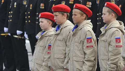 У Криму та Севастополі до «Юнармії» залучили 36 тисяч дітей