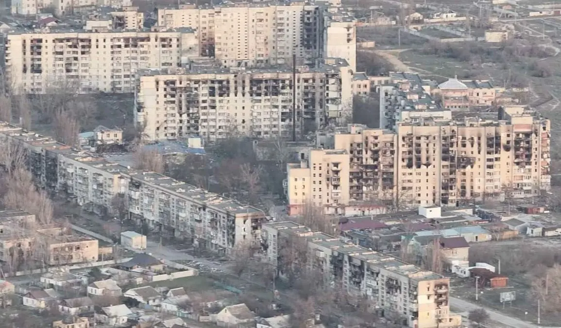 Олешки: люди виходять через мінні поля, бо іншого шляху немає