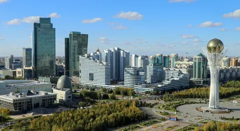 Казахстан вводить платний в'їзд для росіян: що відомо