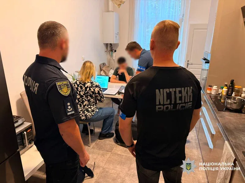 Обіцяли заробіток на криптовалюті: аферисти видурили у чоловіка $655 тисяч