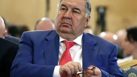 Баку підтвердив прохання зняти санкції з Усманова, але відкидає тиск на Париж