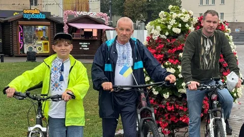 Вишиванки, велопробіг і дощ: як Луцьк відзначав День міста