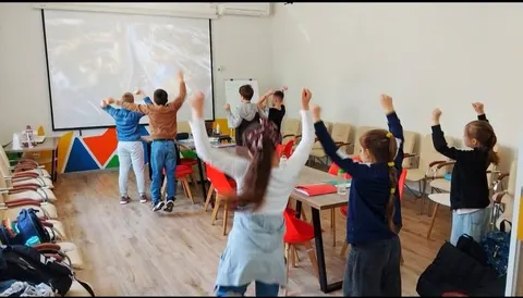 У Рівному знову набирають дітей у студію англійської Happy English Stars