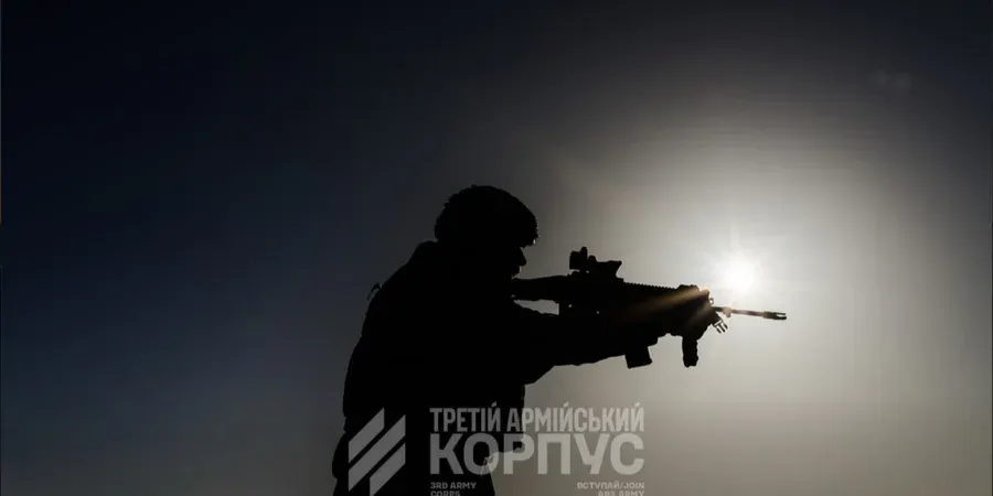 Удари по пальному на Луганщині змусили окупантів їздити по бензин аж у Воронезьку область