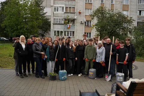 У Дрогобичі на Алеї пам'яті висадили 16 кленів на честь полеглих Героїв