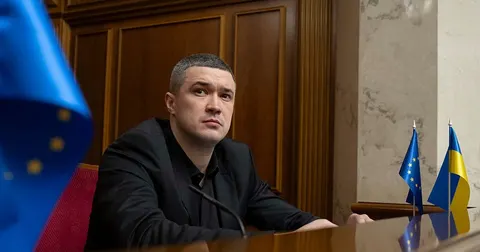 Ексміністра оборони Федорова викликали до ТСК через операцію «Мідас»