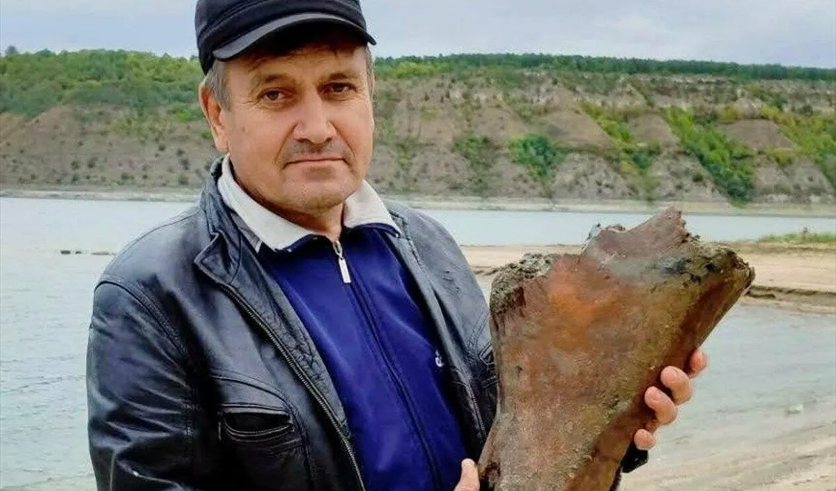 Дністер обмілів — і показав кістку мамонта та сліди давніх жител