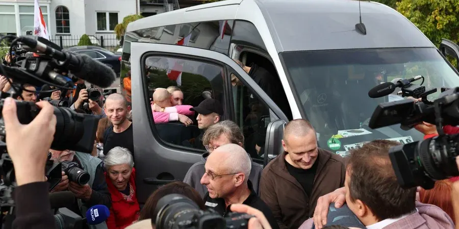 25 політв'язнів із Білорусі прибули до Вільнюса