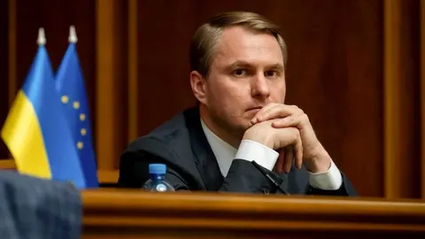 Кравченко про відставку: рішення за командою, президентом або Радою