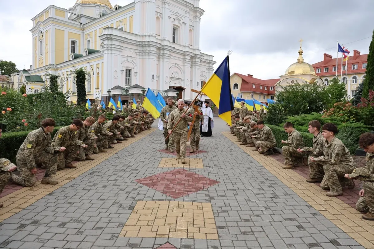 «Він рано залишився сиротою, а потім став на захист країни»: у Луцьку попрощалися з Олексієм Кривовим
