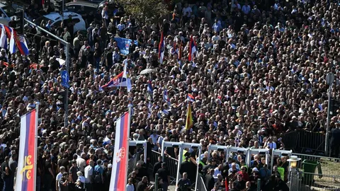 Тисячі сербів попрощалися з Ратко Младичем у Белграді