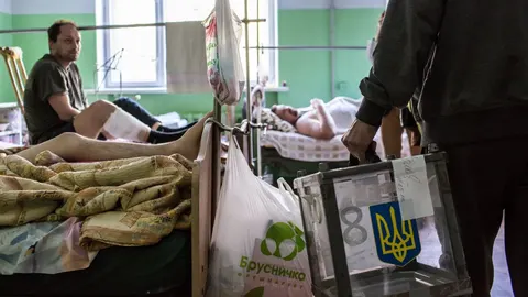 На окупованій Донеччині «намалюють» явку понад 95% — ЦВО