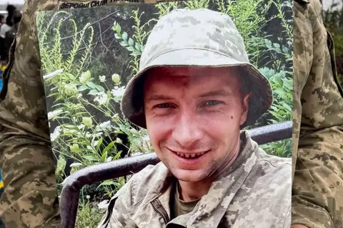 «Назавжди 25»: на Волині попрощалися з Юрієм Коломієм, який два роки вважався зниклим