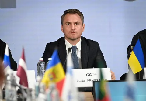 Генпрокурор Руслан Кравченко йде у відставку