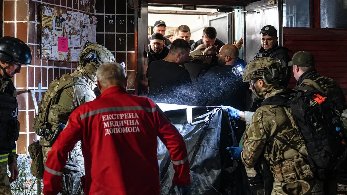 Авіабомба влучила в сумську дев'ятиповерхівку: загинули двоє працівників міськради