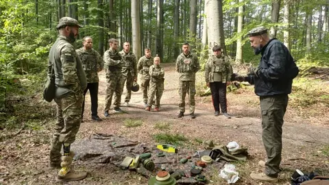 Такмед, стрільба та мінна безпека: як проходять вишколи у громадах Буковини