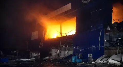 Росіяни вдарили по «Епіцентру» в Миколаєві: є постраждалі