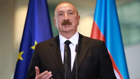 Алієв помилував француза Райана: що стоїть за рішенням