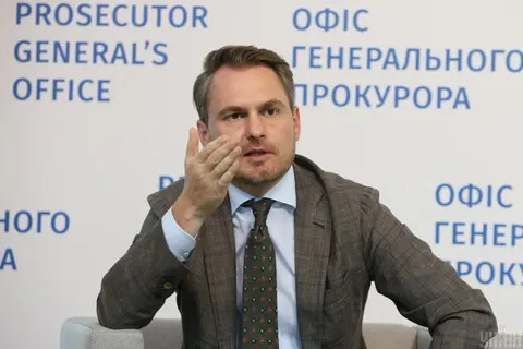 Кравченко сам підписав собі відрядження до Парижа — і це виявилося напередодні підозри директору НАБ