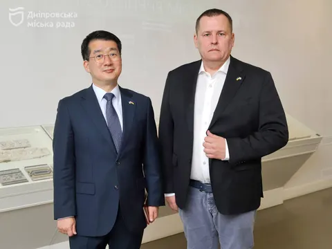 Філатов зустрівся з послом Кореї: говорили про зиму та відбудову