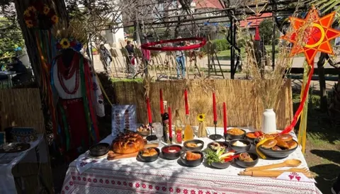 У Сантьяго влаштували День України: вишиванки, вареники й нагороди для друзів