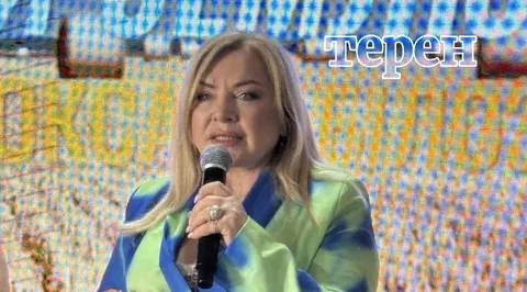 Соняхи, комбайн і вишиванки: Оксана Білозір зняла кліп на Тернопільщині