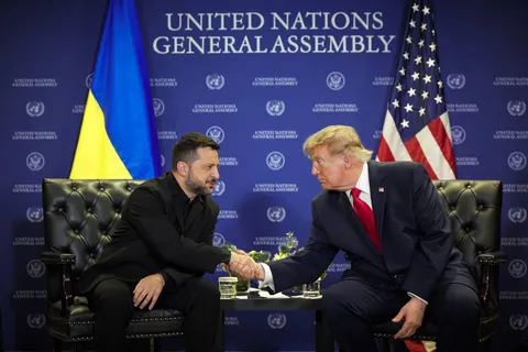 Зеленський і Трамп обговорили деескалацію та зимову ППО для України