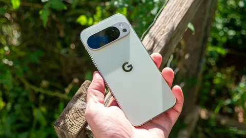 Pixel 10 Pro подешевшав: чи брати торішній флагман замість Pixel 11