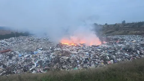 На Івано-Франківщині вперше за сім років загорілося сміттєзвалище: влада не виключає підпал