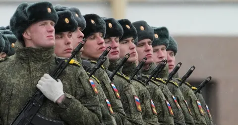 Росіян почали зупиняти на кордоні: історія запасника з Ростова