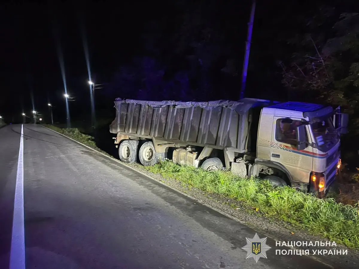 На Львівщині вантажівка зіткнулася з електросамокатом: травмувалися двоє дітей