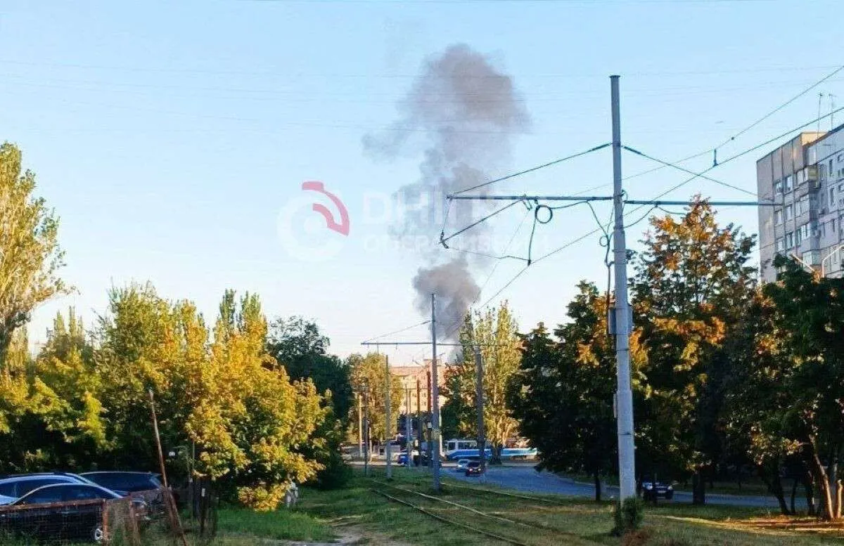Дніпро: дим над містом, дві пожежі та що насправді горіло