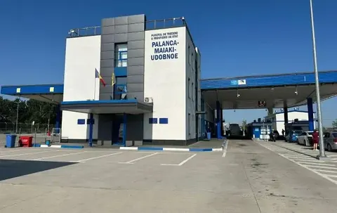 Пункт пропуску «Паланка» на кордоні з Молдовою зупинився через збій зв'язку