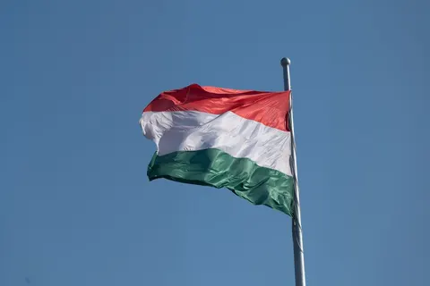 Угорщина висилає 10 російських дипломатів, Росія обіцяє «жорстку» відповідь
