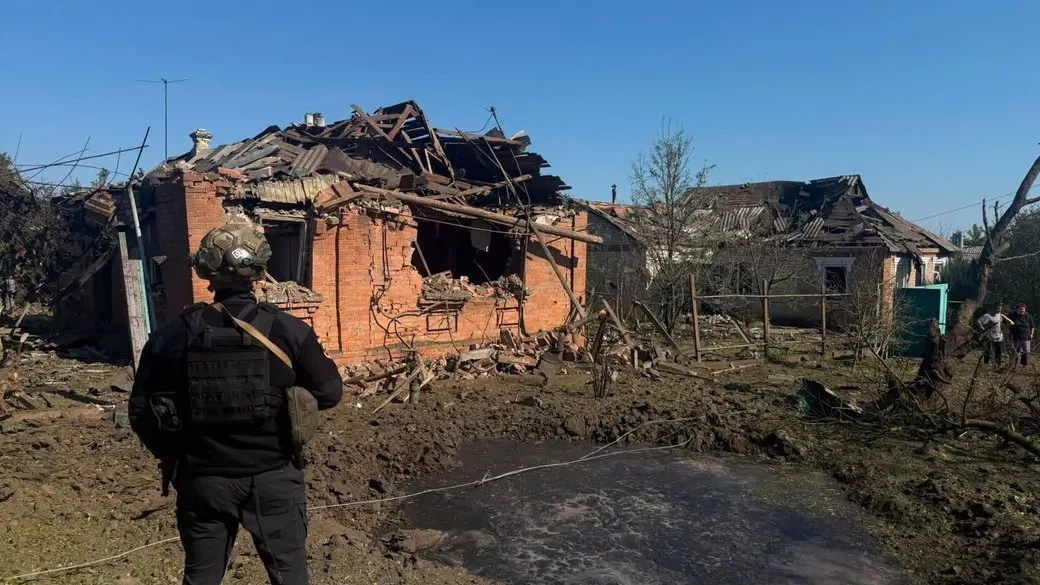 Росіяни скинули авіабомбу на приватний сектор Слов'янська: поранено чоловіка