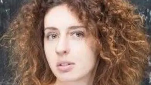 «Ми надто добрі або шалено втомлені»: нотатки українки з Відня та польського кордону
