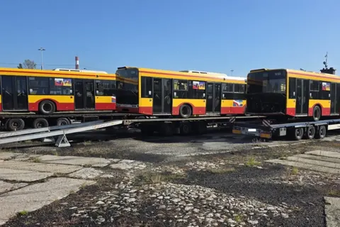 Польські волонтери таки відправили автобуси до Вінниці — попри скандал