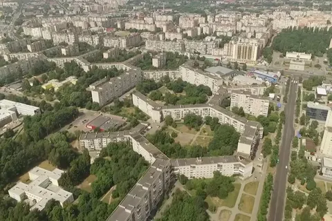 Луцький будинок-стільник: 156 під'їздів, три кілометри й вічні блукання