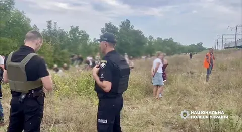 Росіяни вдарили по потягу двічі: евакуація на Одещині