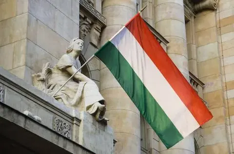 Угорщина висилає 10 російських дипломатів, москва погрожує