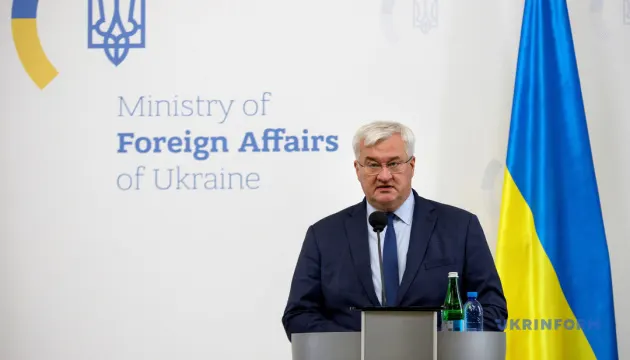 Сибіга до української молоді за кордоном: посольства готові бути вашими партнерами