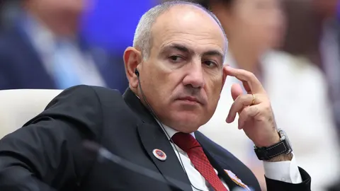 Пашинян на саміті ШОС промовчав російською та зустрівся з американцями
